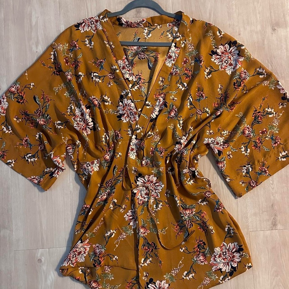 Rust/orange floral kimono